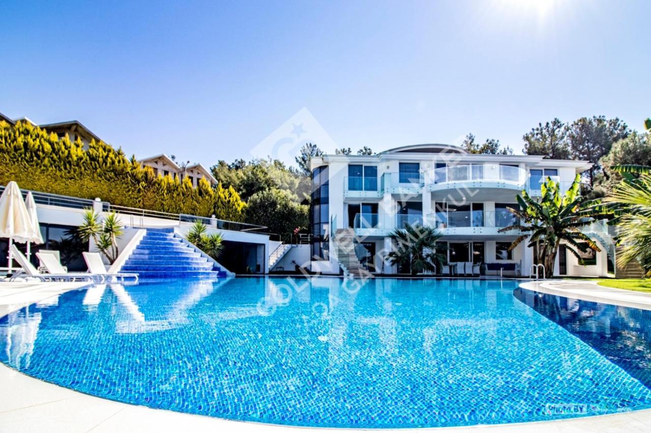 Yalcin * Kusadası